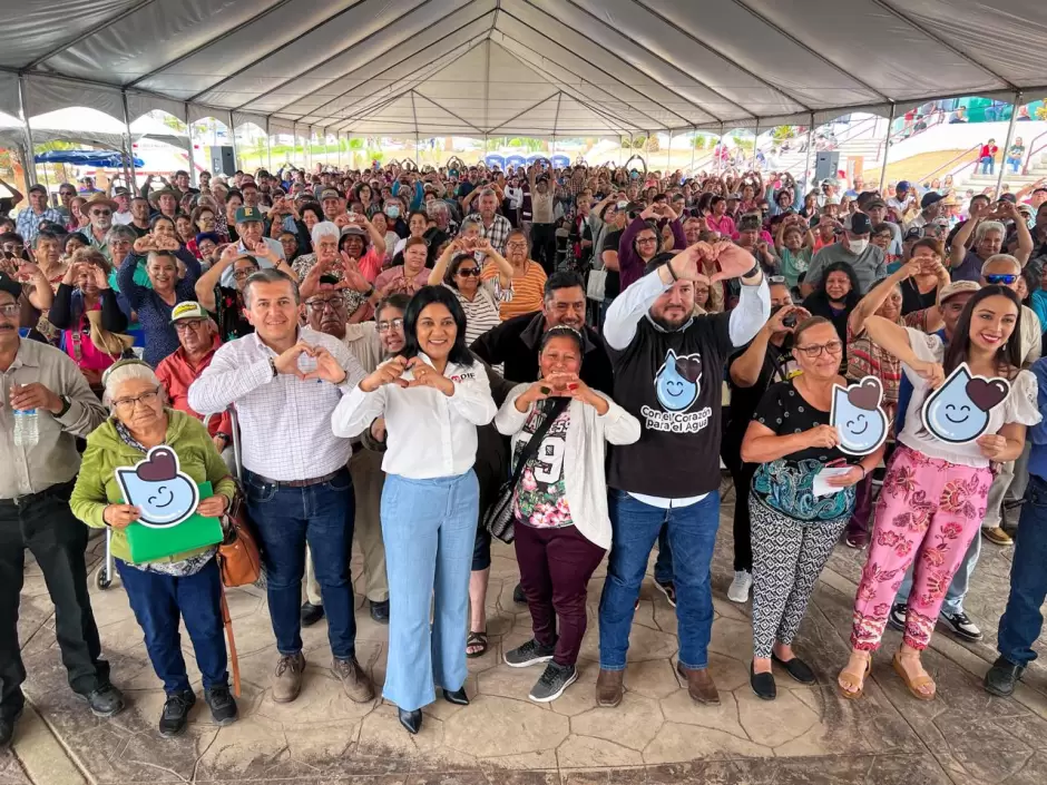 Tarjeta con el Corazn para el agua