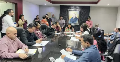 Sesiona Comisi�n de Asuntos Ind�genas y Bienestar Social