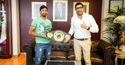 Reconoce Armando Ayala al boxeador Erik "Terrible" Robles