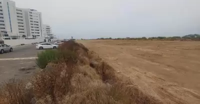 Movimiento ilegal de tierra cerca de La Lagunita