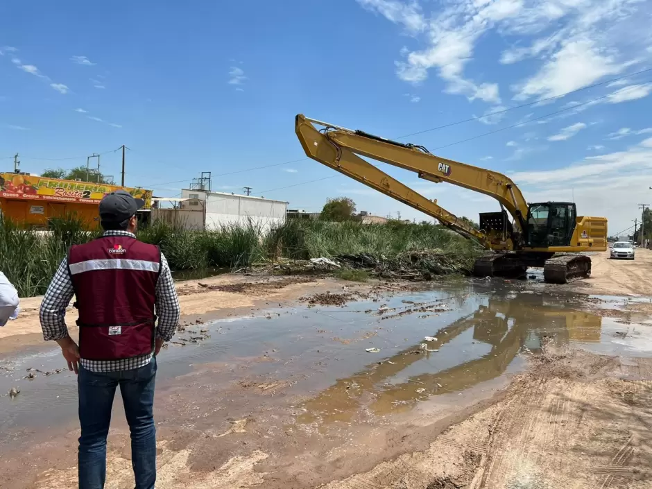 Desazolve del dren Mexicali