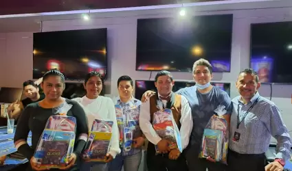 Arranca Sintoled campa�a de entrega de �tiles escolares a sus agremiados en el p