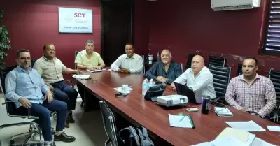 Reunin entre empresarios y funcionarios de la SICT