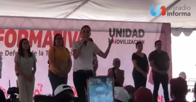 Sheinbaum se rene con mujeres de Tijuana y realiza asamblea informativa