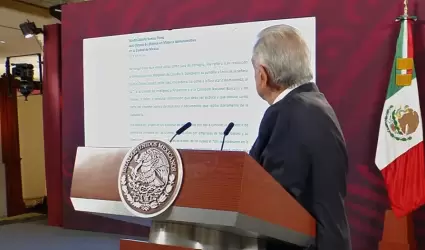 AMLO presenta en la maanera la carta que envi al juez que ampar a Xchitl Gl