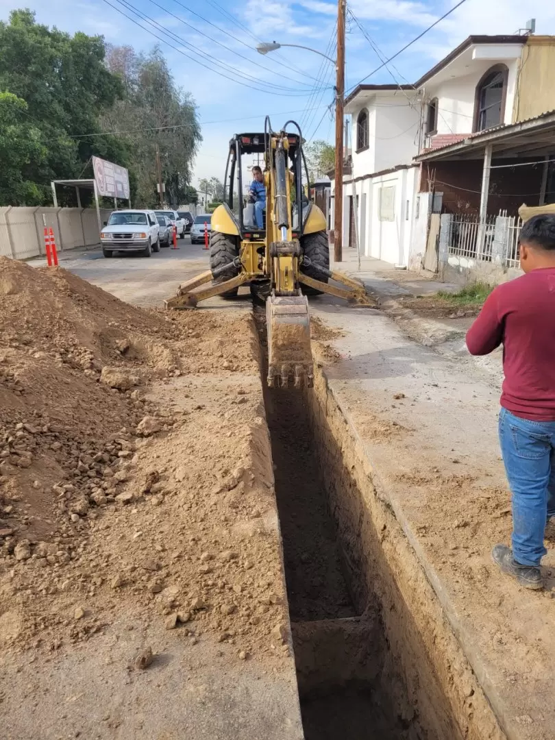 Obras de alcantarillado sanitario en Mexicali