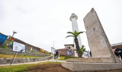 Monumento "Un mundo sin muros"