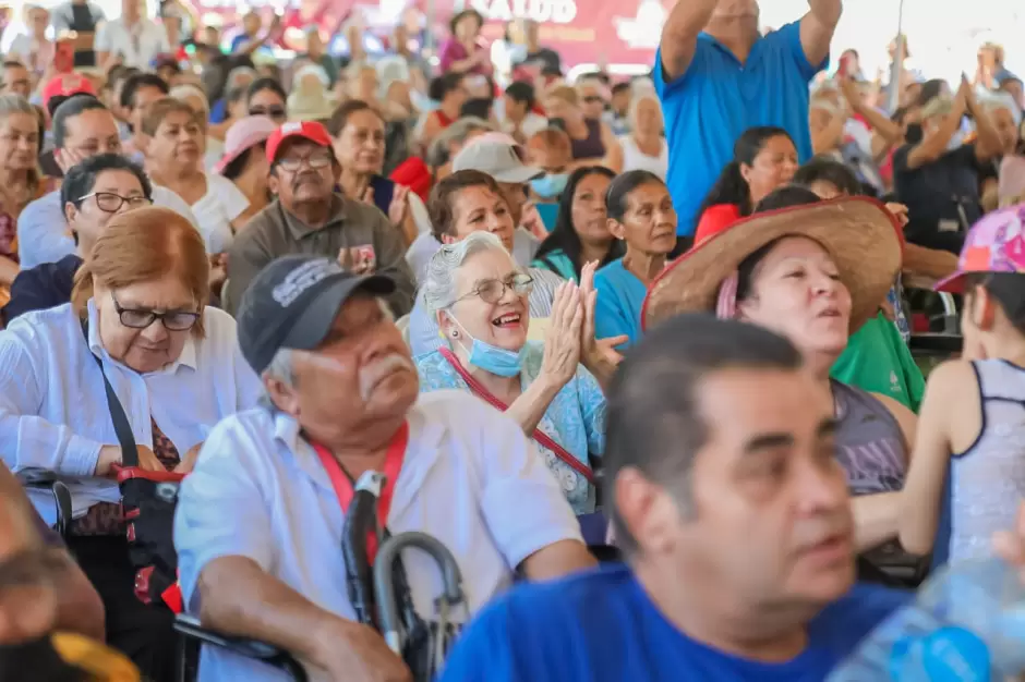 Realizan cirugas de cataratas sin costo para personas adultas mayores