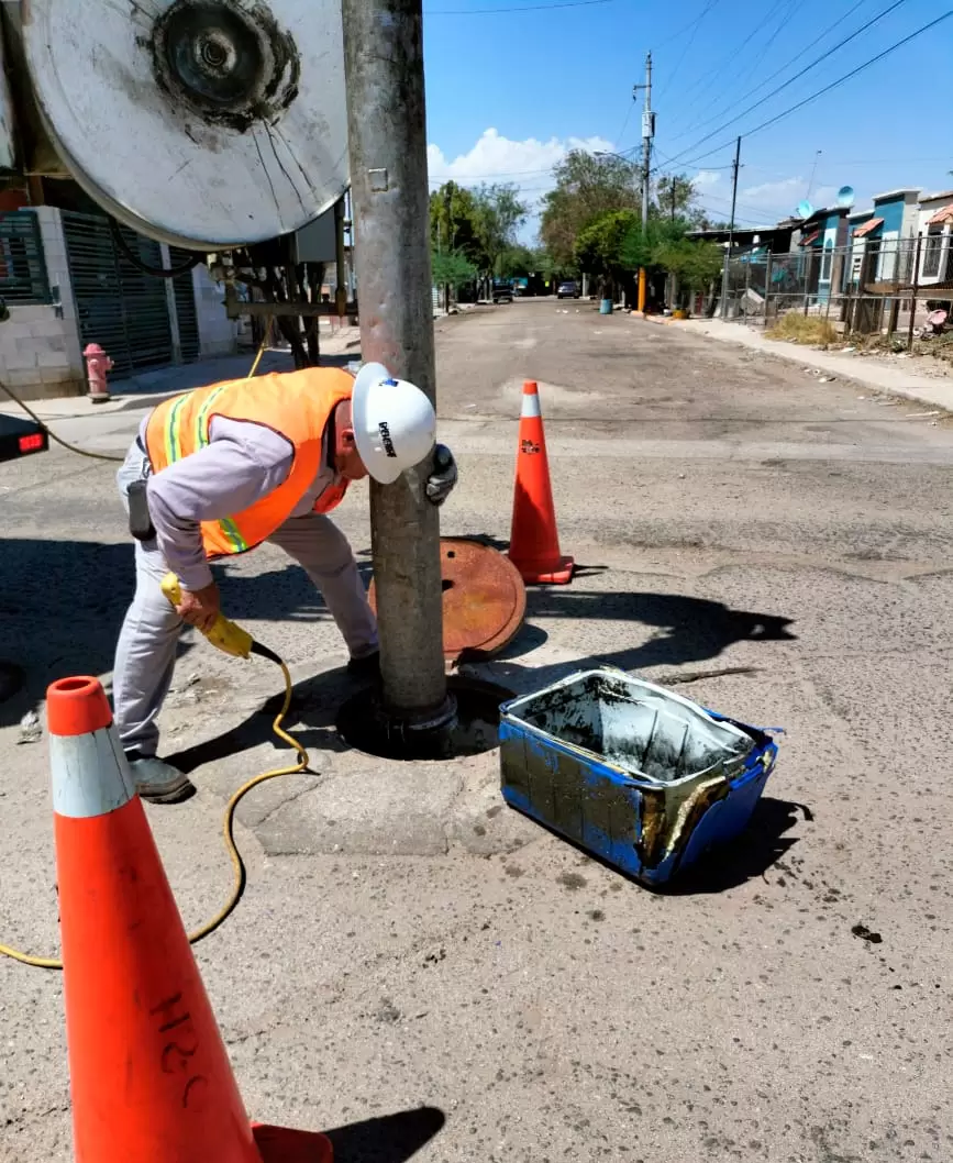 Labores de desazolve para prevenir el impacto de lluvias