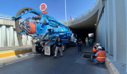 Realiza CESPM mantenimiento de equipos de bombeo en los pasos a desnivel de Mexi