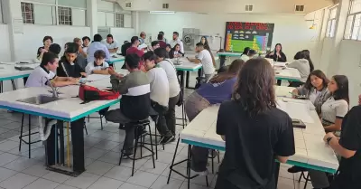 Capacitacin a estudiantes en ciencia, tecnologa, ingeniera y matemticas