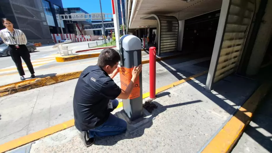 Clausuran estacionamiento del Aeropuerto de Tijuana