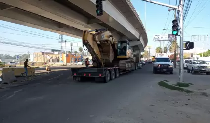 Trabaja CESPT en la rehabilitaci�n de un pozo de visita del colector industrial 