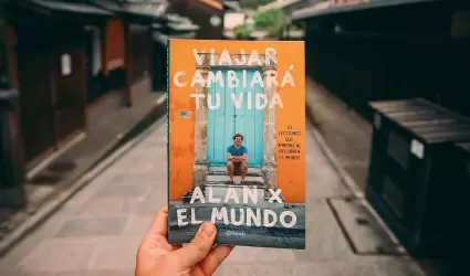 "Viajar cambiar tu vida" de Alan x el mundo.