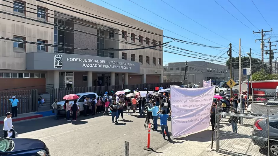 Protesta de vecinos de colonia Pea Nieto