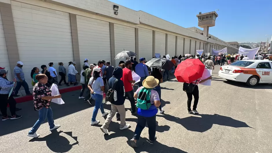 Protesta de vecinos de colonia Pea Nieto