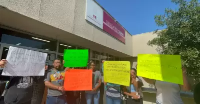 Manifestacin por falta de espacio en secundarias de Natura