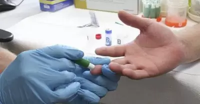 Verifica Servicios M�dicos Municipales permisos para trabajo sexual