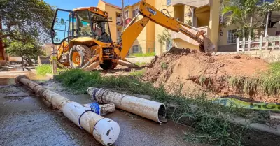 Reemplazo de tubera de agua potable en Punta Banda