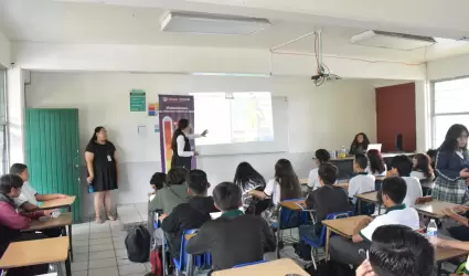 Capacitacin a estudiantes de preparatoria sobre violencia de gnero