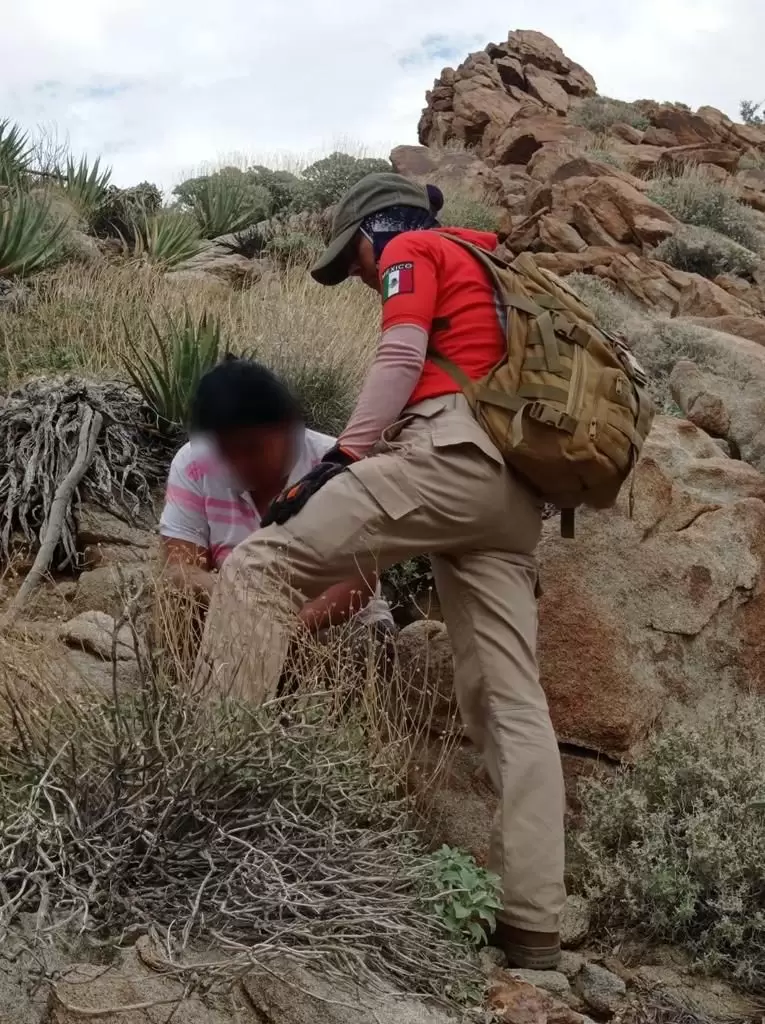 Mexicanos abandonados en zona desrtica