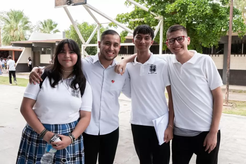 Transporte escolar Comunder a beneficio de estudiantes