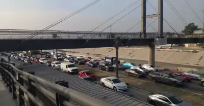 Caos vial por toda Tijuana tras fallas en el cruce de San Ysidro