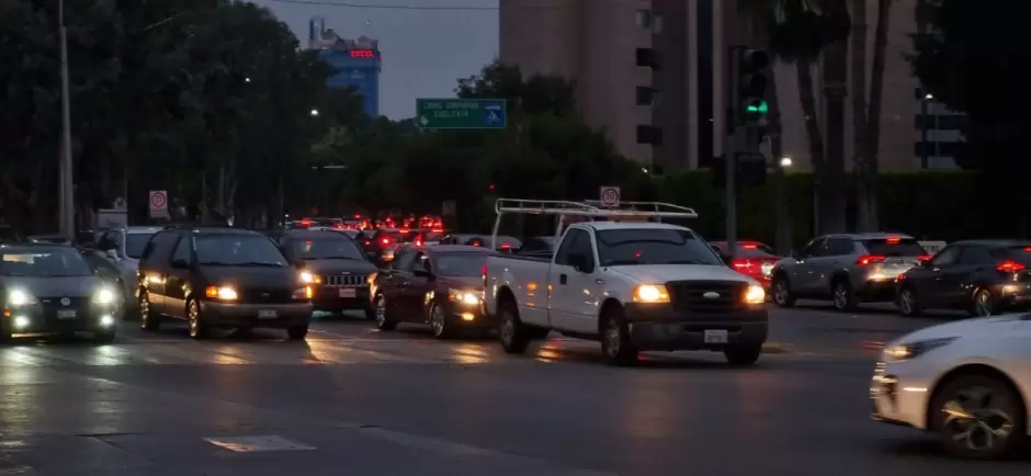 Caos vial por toda Tijuana tras fallas en el cruce de San Ysidro