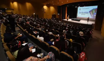 UABC abre espacio para el anlisis de los libros de texto gratuitos