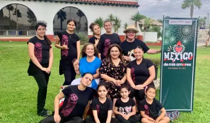 Recibe IMCUDHE a alumnado de casa de la cultura con recorrido M�xico de mis amor