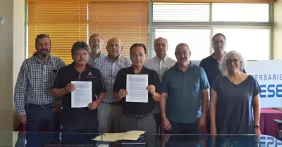 Firma CICESE convenio con productores de erizo