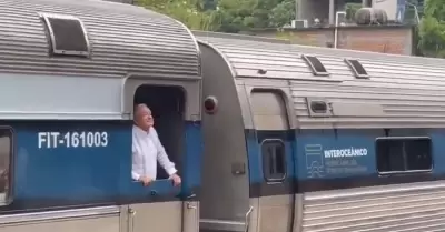 AMLO realiza recorrido de prueba a bordo del Tren Interocenico