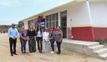 Entrega Secretar�a de Educaci�n aulas en preescolar "El Ni�o Artillero" de Ensen