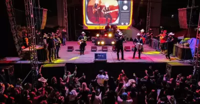 Realiza Gobierno de Rosarito concierto con Los Invasores de Nuevo Len ante ms 