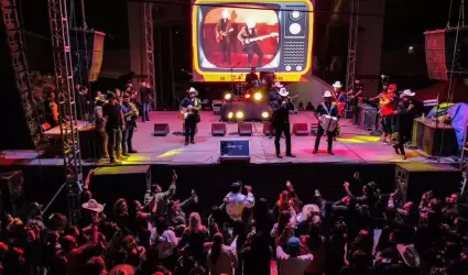 Realiza Gobierno de Rosarito concierto con Los Invasores de Nuevo Len ante ms 