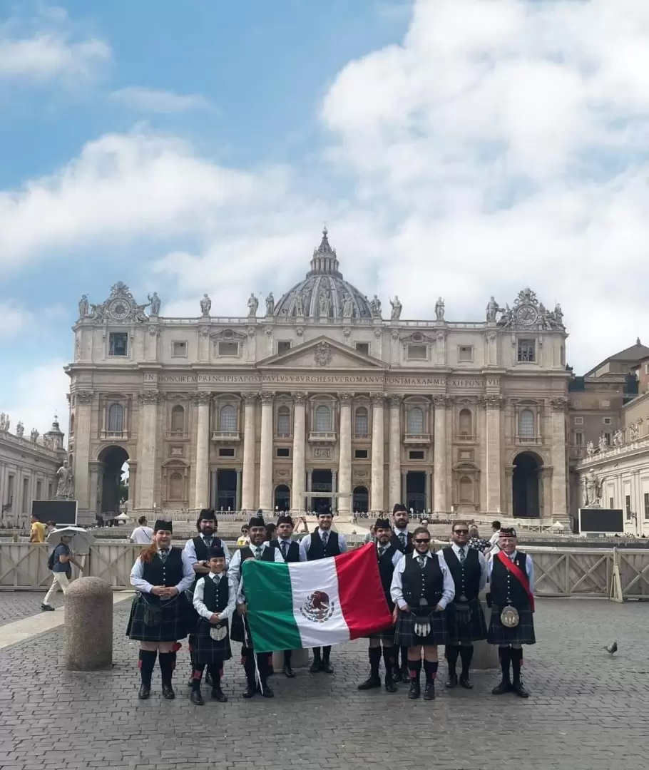 Presentacin de la Banda de Gaitas del Batalln de San Patricio