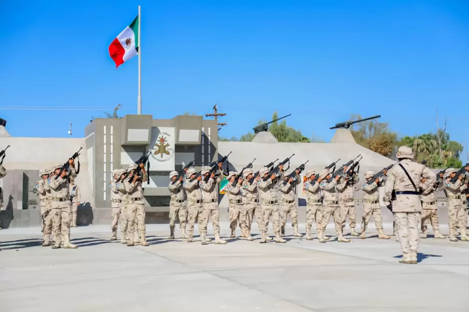 Conmemoran bicentenario del Heroico Colegio Militar