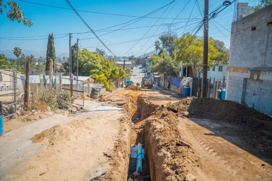 Reparan red de alcantarillado sanitario en colonia Loma Alta