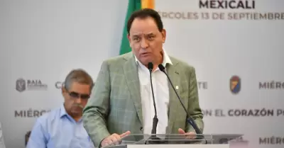 Secretario de Salud J. Adrin Medina Amarillas