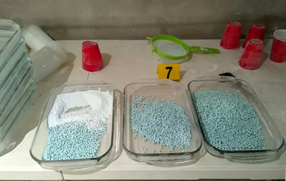 FGR ejecuta cateo y asegura ms de 300 mil pastillas de probable fentanilo