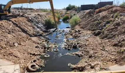 Realiza CESPM trabajos de limpieza y desbloqueo en drenes Mexicali y Puebla