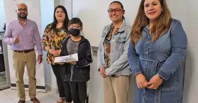 Entrega de lentes a 351 estudiantes de Ensenada