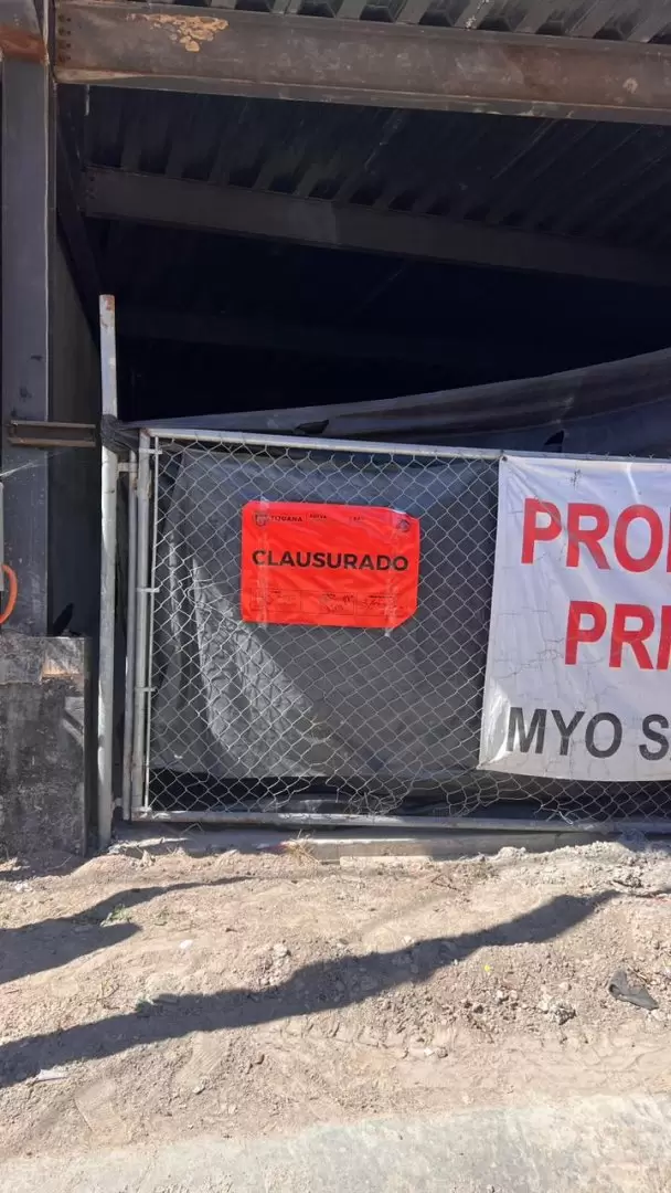 Clausuran construccin en Lomas de Agua Caliente; Ayuntamiento cumple con suspensin judicial