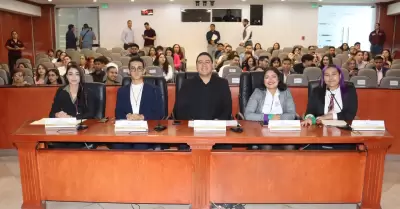 Toma de protesta de integrantes del VII Parlamento de las Juventudes