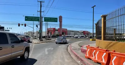 Cierre temporal en vuelta derecha de bulevar Carranza con Lzaro Crdenas