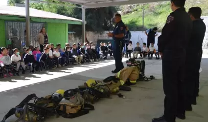 Beneficia bomberos m�s de mil infantes con programa preventivo "No te quemes, ap