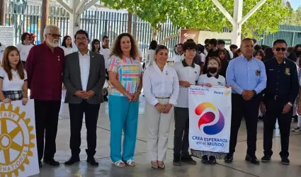 Recibe planta purificadora de agua para beneficio de m�s de 3 mil personas