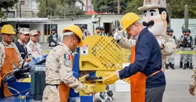 Titular de la SSPCM presente en la destrucci�n de armamento resguardado por la S