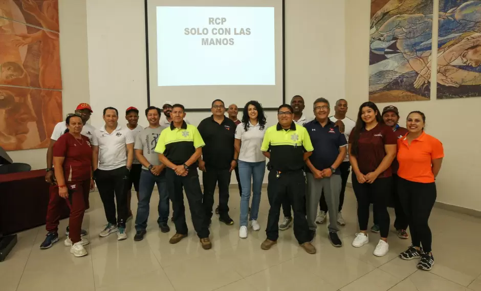 Capacitan a entrenadores para salvar vidas