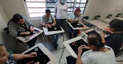 Ofrece CECyTE los portales taller de bisuter�a a la comunidad